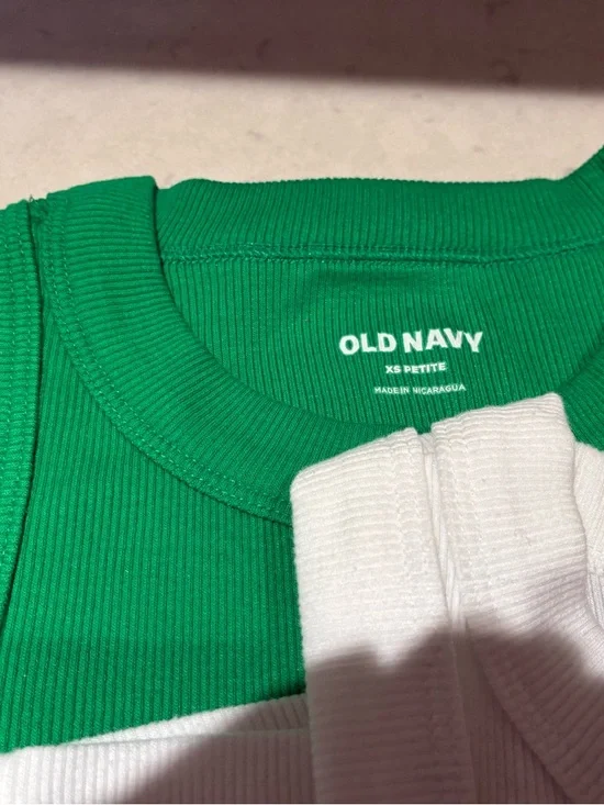 Old Navy Petite Ribbed Cropped Tank Tops - Set of 10 (2 of each color) - Picture 6 of 7